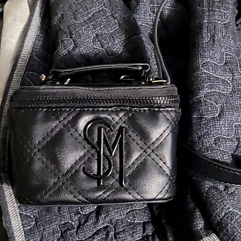 Steve madden little quilted vanity case